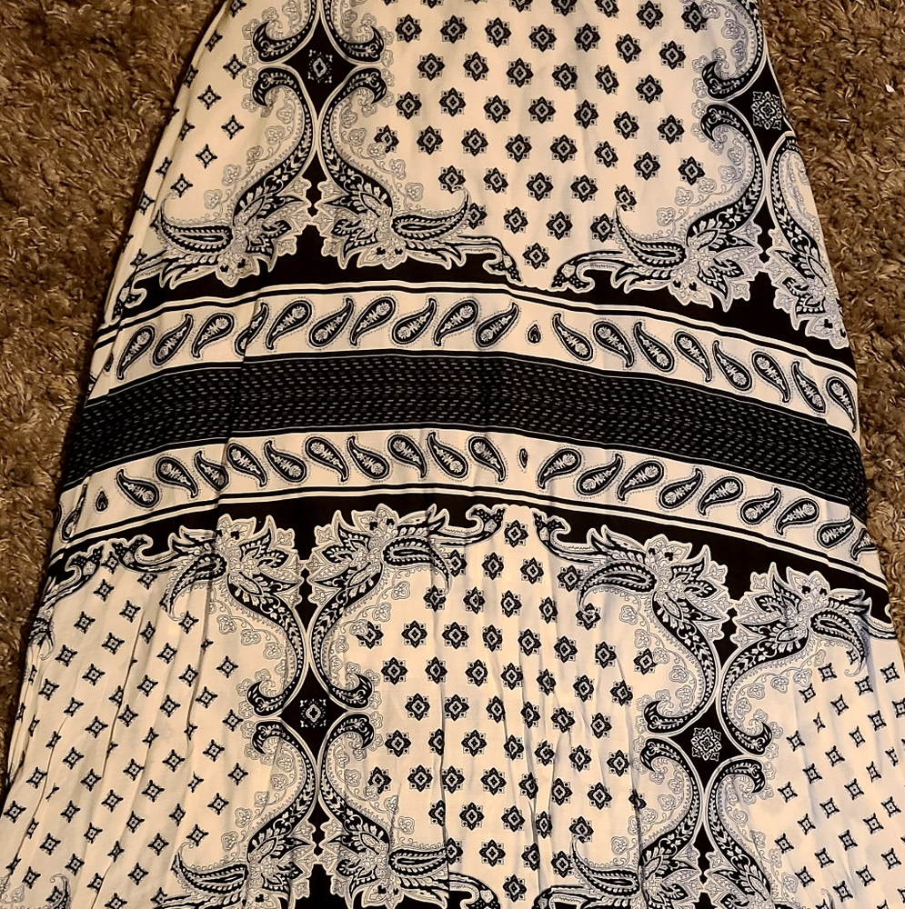 Maxi Dress - Picture 3 of 8